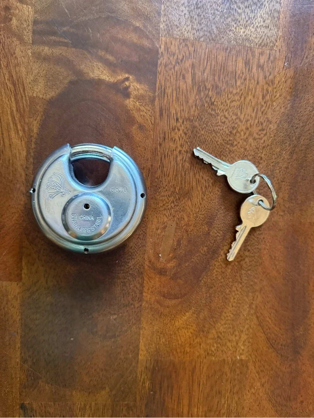 Chateau C870 Stainless Steel Disc Lock 70mm Storage Unit Padlock w/ 2 Keys